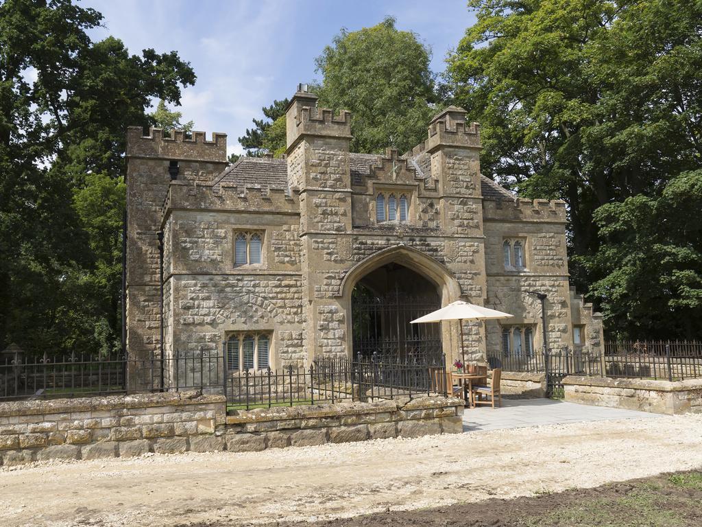 فيلا Castle Gatehouse وينشكومبي المظهر الخارجي الصورة